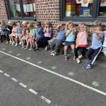 Berenzoekspel op de speelplaats